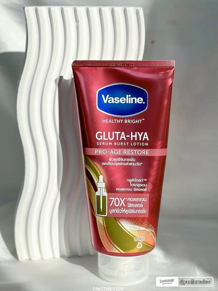 Vaseline Gluta-Hya Serum Burst Lotion Pro-Age Restore 300ml