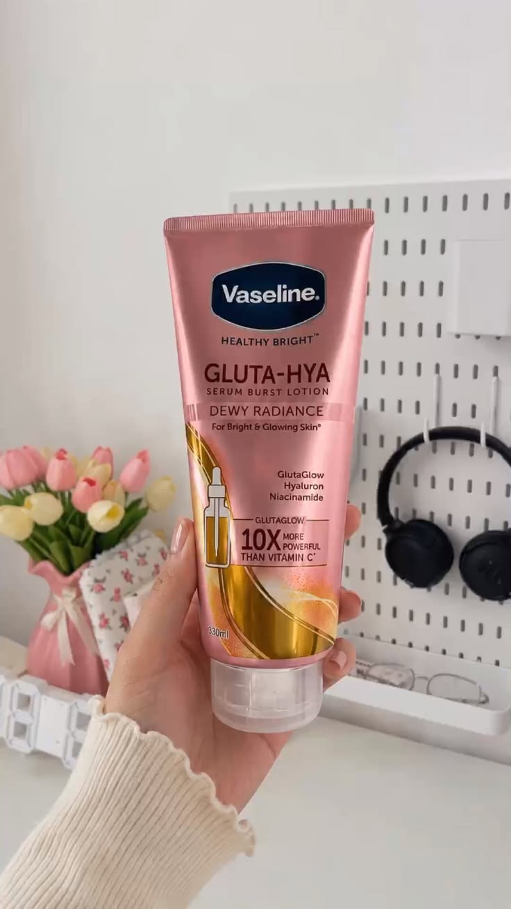 Vaseline Gluta-Hya Serum Burst Lotion Dewy Radiance 300ml