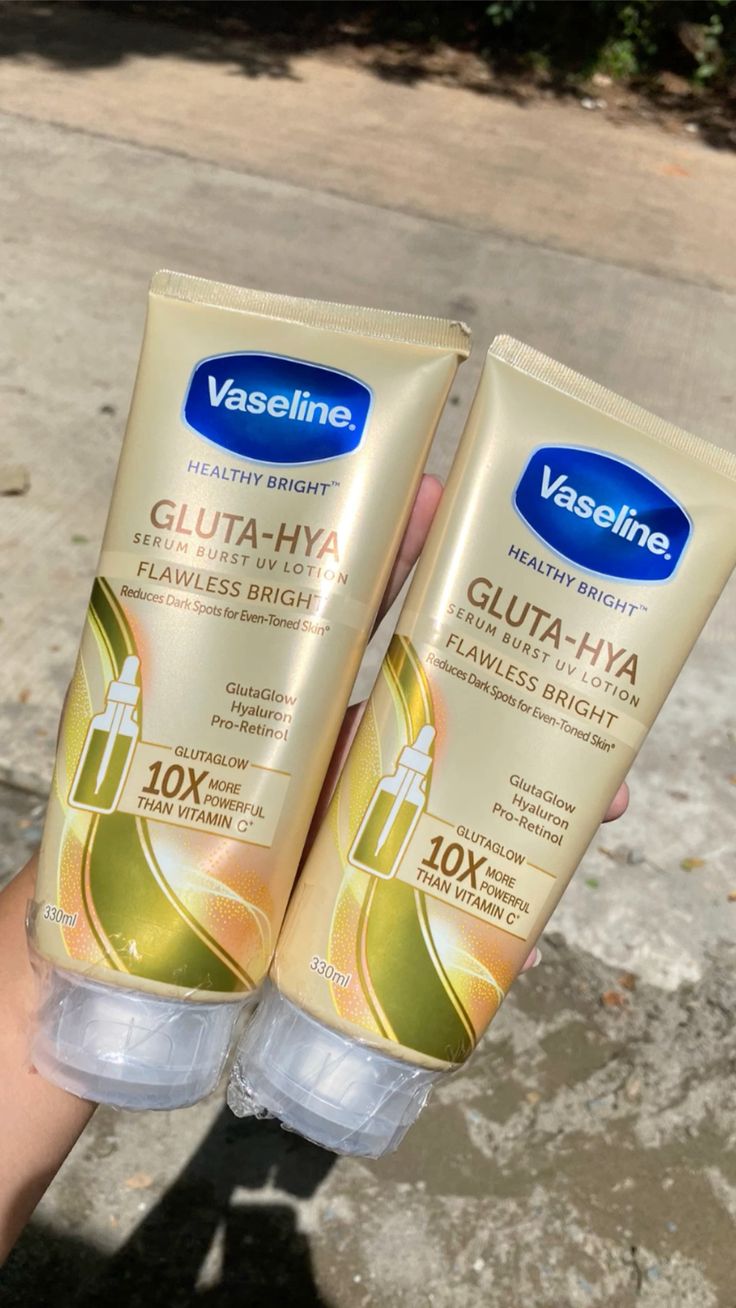 Vaseline Essential Gluta-Hya Serum Burst Body Lotion 300ml